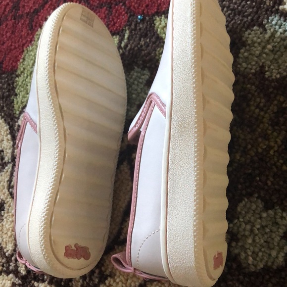 Coach leather shoe. just try it. A little big for me. - Picture 5 of 6